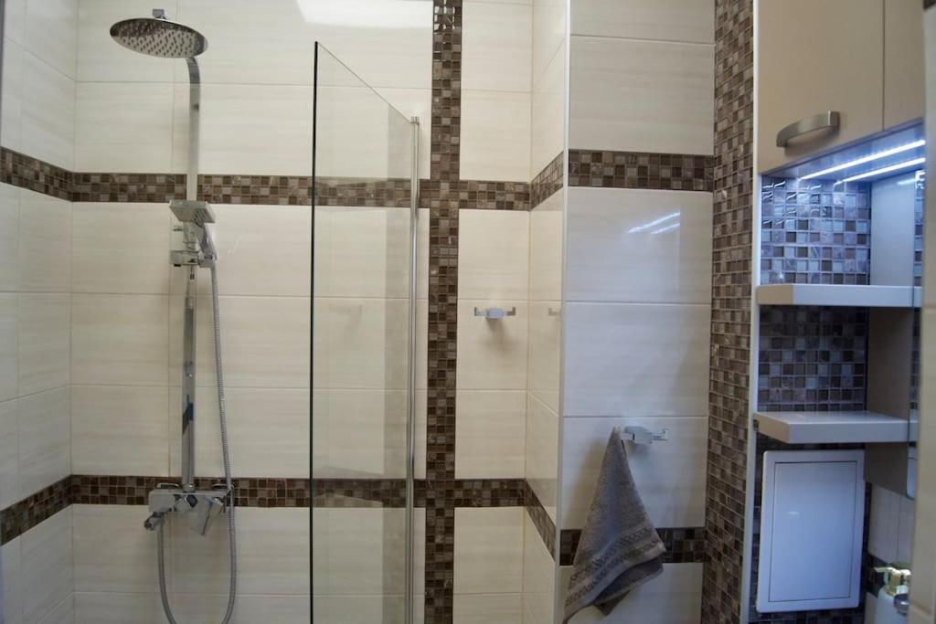 Cozy 2Br Oasis In Central Burgas Bagian luar foto